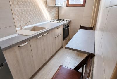 Apartament cu 2 camere semidecomandat în Berceni