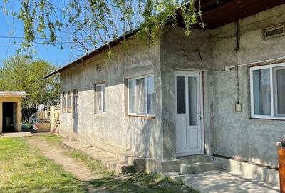 Casă cu 3 camere în Găești - 2