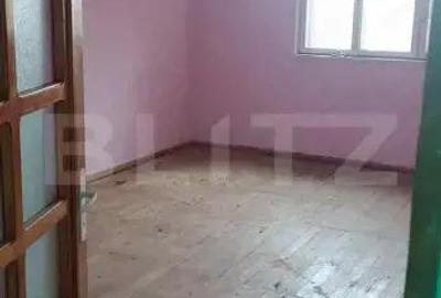 Casă cu 3 camere cu Teren 1900 Mp în Sălățig - 2