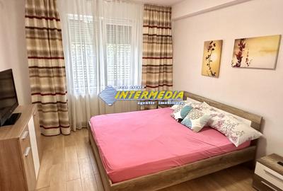 Apartament cu 3 camere decomandat, mobilat în Cetate