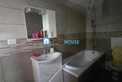 Casă cu 4 camere cu Teren 1200 Mp în Beclean