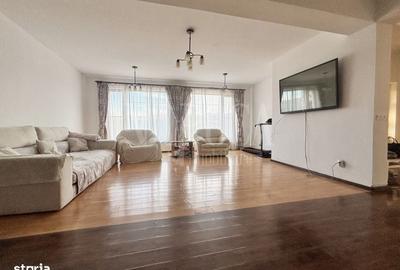 Casă cu 3 camere în Sânnicoară