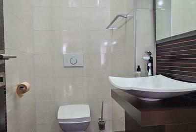 Apartament cu 4 camere decomandat în Ștrand