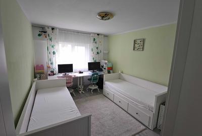 Apartament cu 4 camere decomandat în Noua - 3