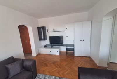 Apartament cu 3 camere semidecomandat în Badea Cârțan - 3