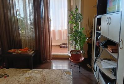 Apartament cu 4 camere decomandat în Rahova - 3