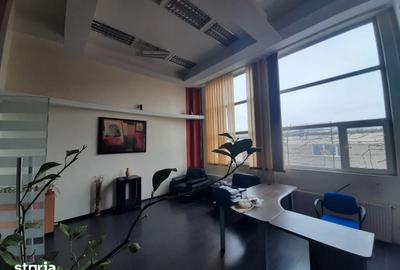 Spațiu comercial, de 80 mp, în Central