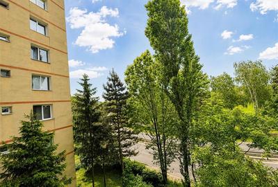 Apartament cu 2 camere semidecomandat, mobilat în Tractorul - 5