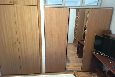 Apartament cu 2 camere decomandat în Drumul Taberei