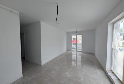 Apartament cu 3 camere semidecomandat în Florești - 1