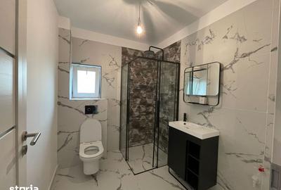 Casă cu 4 camere cu Teren 275 Mp în Remetea Mare