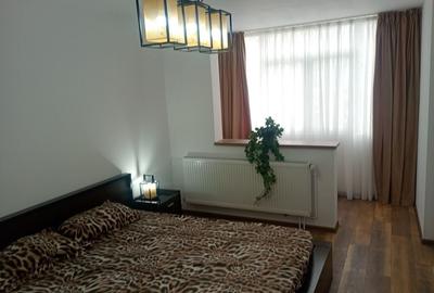 Apartament cu 3 camere în Drumul Taberei