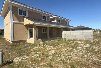 Duplex cu 5 camere cu Canalizare în Moșnița Nouă