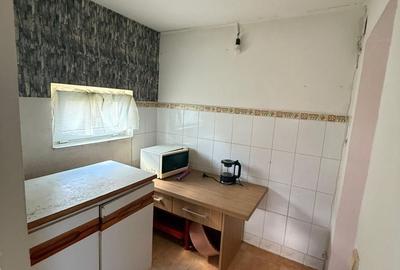Casă cu 4 camere cu Teren 150 Mp în Central - 2