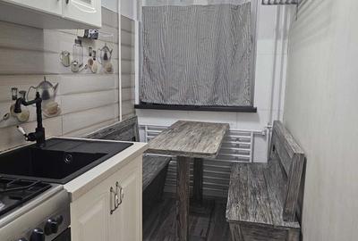Apartament cu 3 camere semidecomandat în Craiovița Nouă - 8