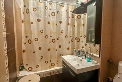 Apartament cu 3 camere decomandat în Gorjului - 3