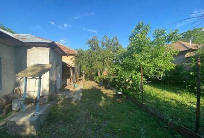 Casă cu Teren 1300 Mp în Central - 4