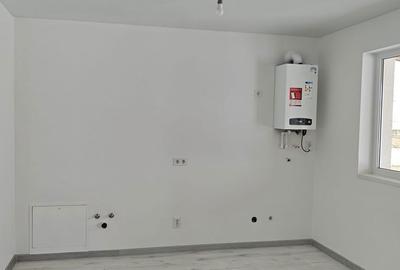 Casă cu 3 camere cu Teren 325 Mp în Central - 1