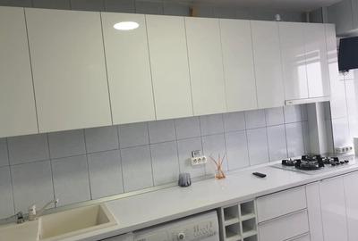 Apartament cu 2 camere decomandat în Micro 19 - 1
