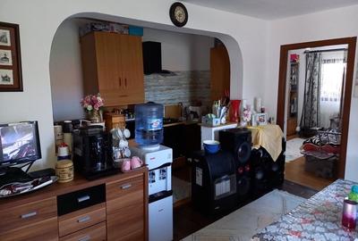 Casă cu 4 camere cu Canalizare în Nord-Est - 6