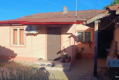 Casă cu 2 camere cu Teren 170 Mp în Central - 10