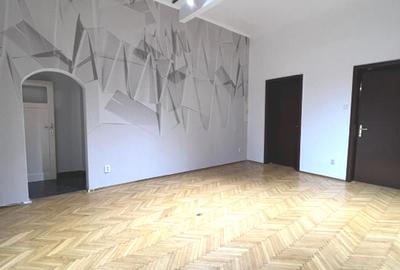 Apartament cu 4 camere în Primăverii - 1