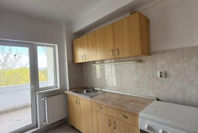 Apartament cu 2 camere decomandat în Zorilor