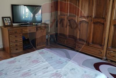 Casă cu 6 camere cu Teren 3275 Mp în Central - 18