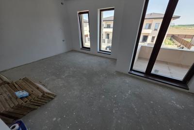Casă individuală cu 5 camere cu Canalizare în Fundeni - 9