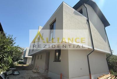 Casă individuală cu 5 camere cu Canalizare în Central