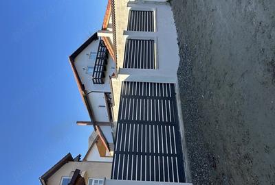 Casă cu 7 camere cu Teren 500 Mp în Central