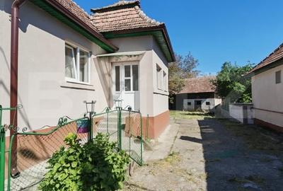 Casă individuală cu 2 camere cu Teren 651 Mp în Moldovenești