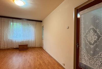 Apartament cu 2 camere decomandat în Crângași