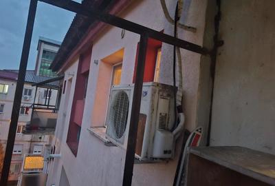 Garsonieră decomandată, mobilată în Govândari