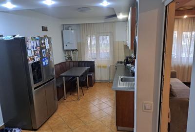 Apartament cu 4 camere decomandat, mobilat în Sălaj - 15