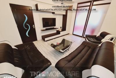 Apartament cu 3 camere decomandat în Nicolina