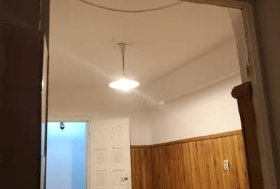 Apartament cu 4 camere decomandat în Central - 3