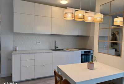 Apartament cu 5 camere decomandat, mobilat în Herăstrău