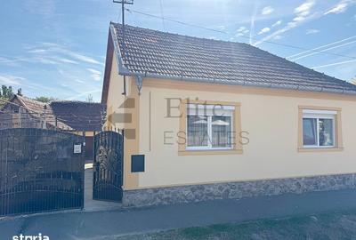Casă cu Teren 1813 Mp în Tinca