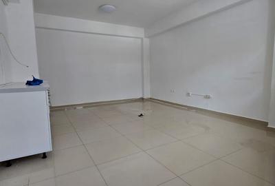 Spațiu comercial, de 106 mp, în Central - 3
