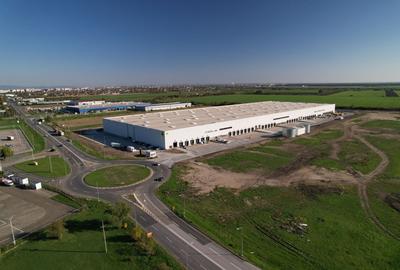Spațiu industrial, de 2,000 mp, în Aurel Vlaicu - 12