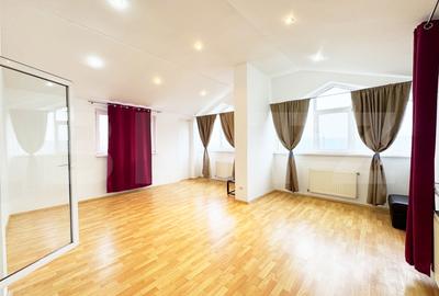 Penthouse cu 4 camere decomandat, mobilat în Cug - 1