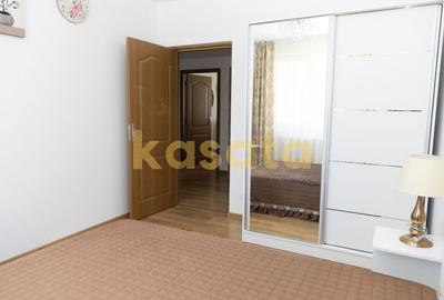 Apartament cu 3 camere decomandat în Obor