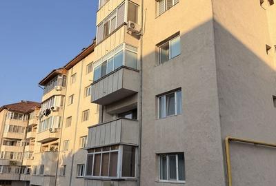 Apartament cu 2 camere decomandat în Ostroveni