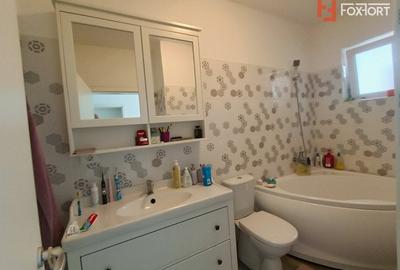 Duplex cu 4 camere cu Canalizare în Chișoda - 8