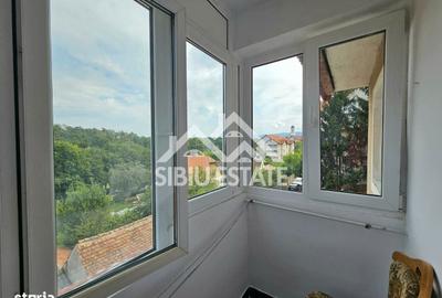 Apartament cu 2 camere decomandat în Valea Aurie