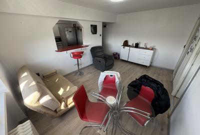 Apartament cu 2 camere nedecomandat, mobilat în P-ța Ovidiu