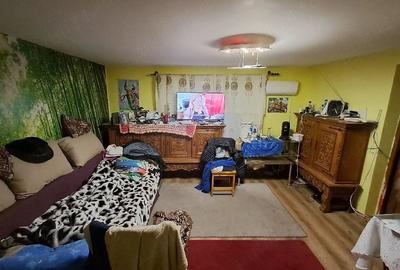Casă cu 2 camere cu Teren 462 Mp în Olari