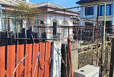 Casă cu 3 camere decomandat cu Teren 219 Mp în Central