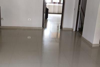 Apartament cu 3 camere în 1 Mai - 4